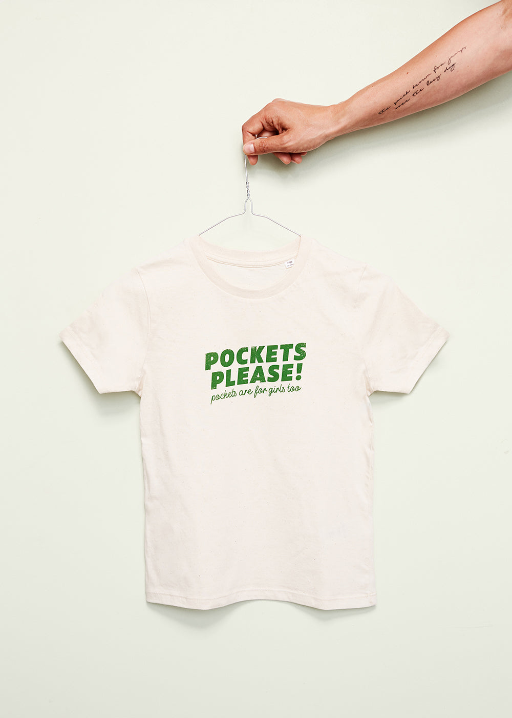 Pockets please T-shirt, off-white, barn