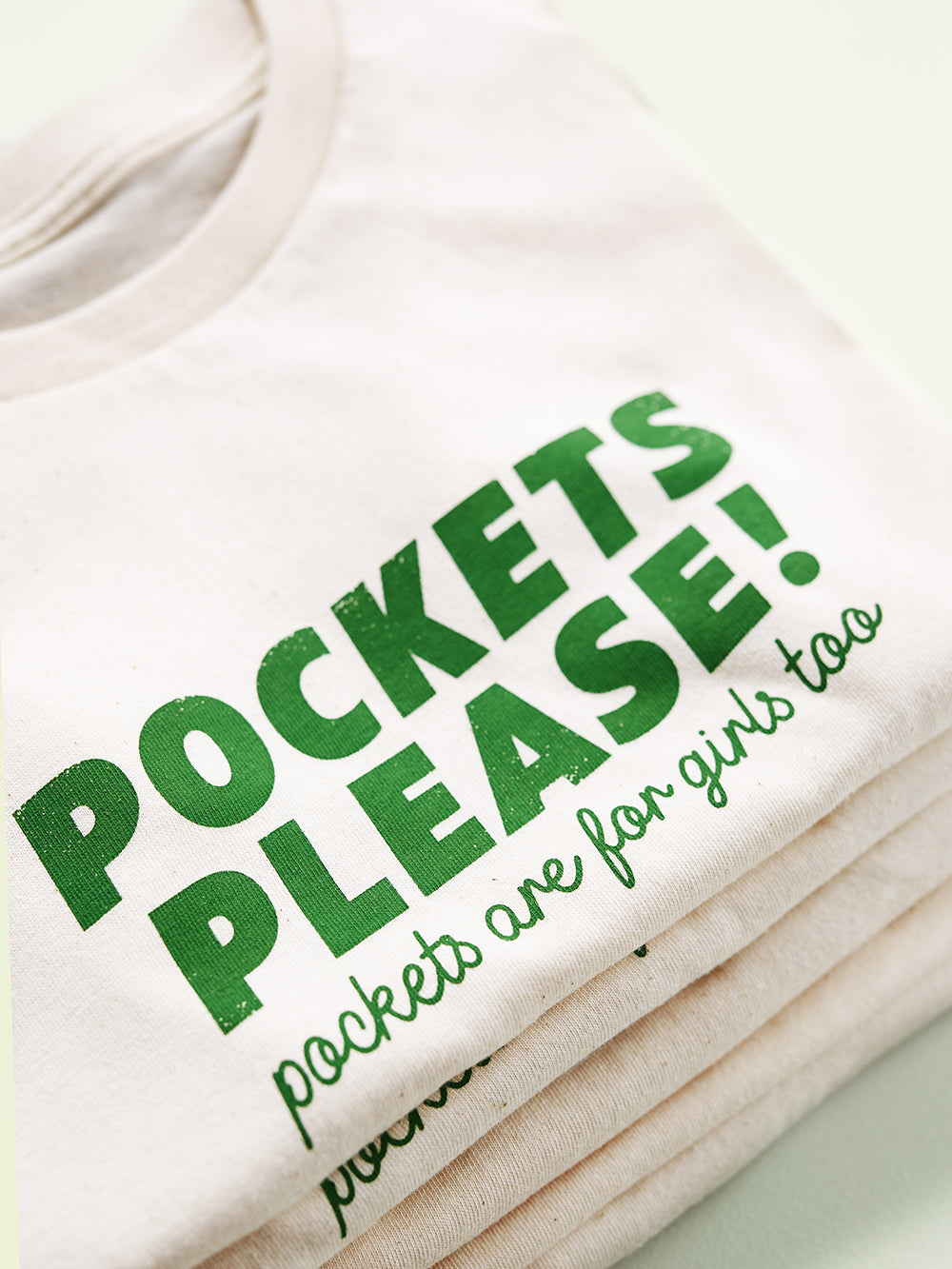 Pockets please T-shirt, off-white, barn